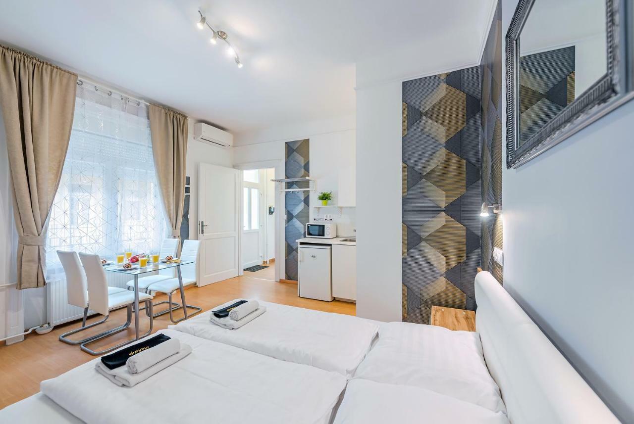 Parking, Ac, Wifi 2 Room Apartment In The Center Budapeste Exterior foto